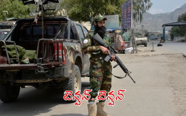 Afghan Forces Launch Retaliation After PAF Airstrikes Heavy Clashes Along Durand Line as Taliban Attack Pakistani Posts