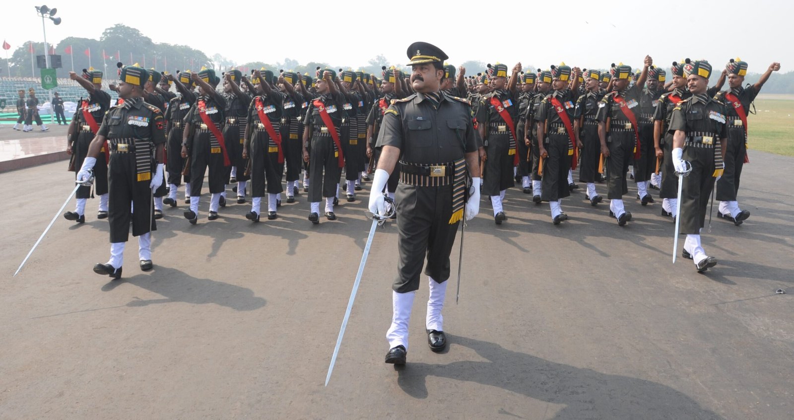 Mohanlal pays tribute to Territorial Army