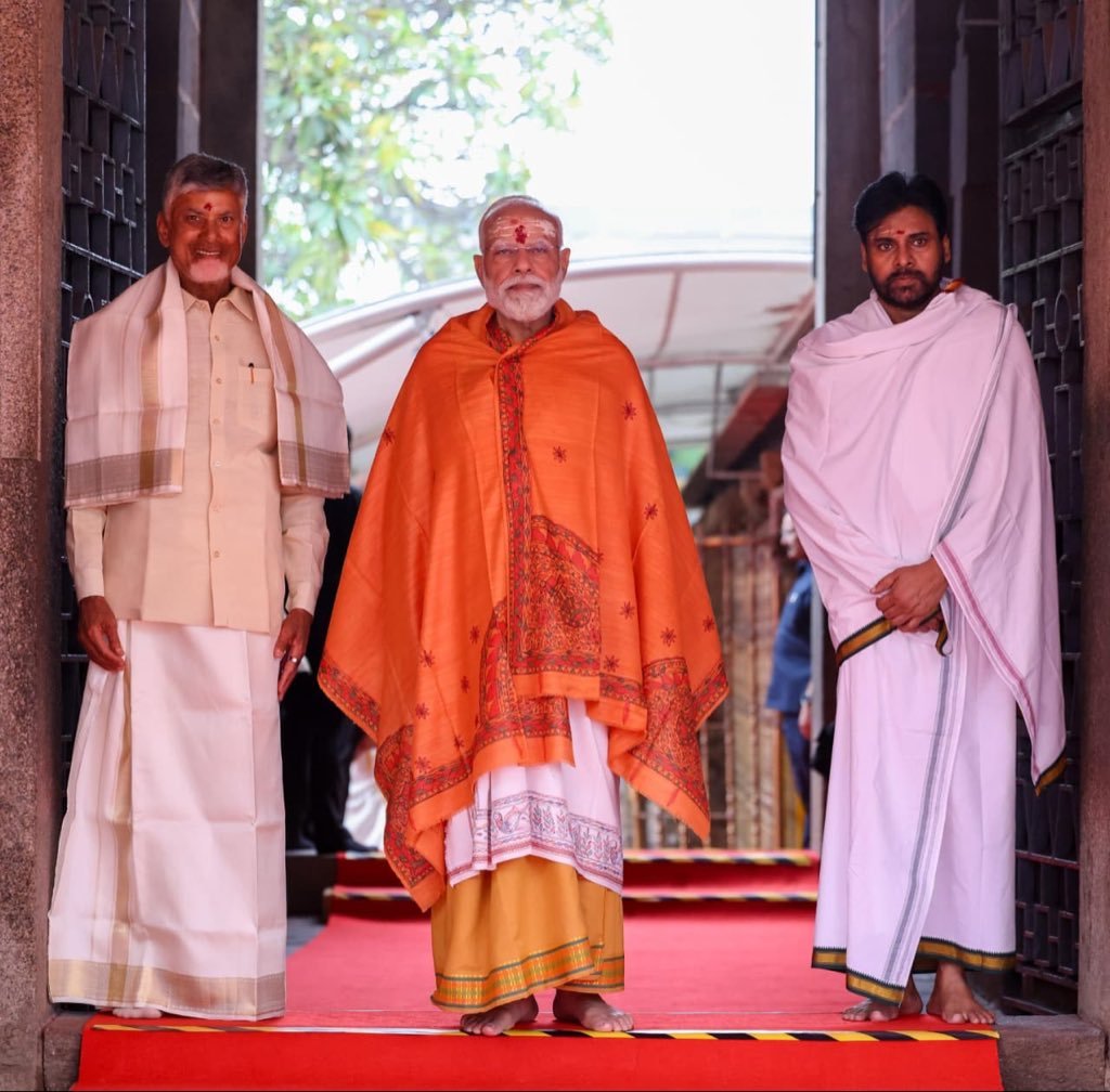 PM Narendra Modi Offers Prayers at Srisailam Mallanna Temple with Pawan Kalyan and Chandrababu