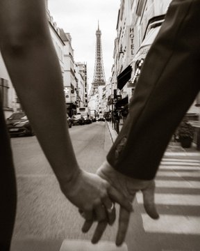 Allu Sirish Gets Engaged To Nainika At Eiffel Tower, Announces With Emotional Note