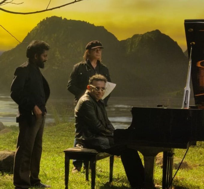 ఇప్పుడంతా రామ్ చరణ్ తేజ్ ‘చికిరి చికిరి’ మాయే…