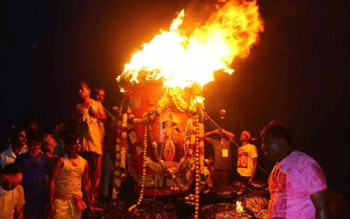 Arunachalam Bharani Deepam Significance, Rituals, and Devotees’ Offering Tradition