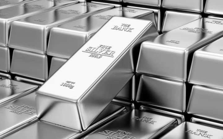 దూసుకుపోతున్న వెండి… 3 లక్షల మార్క్‌ను చేరుకుంటుందా?