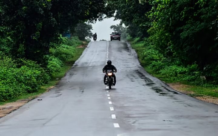 దూసుకుపోదాం పదరా… సాహసయాత్రే చూడరా