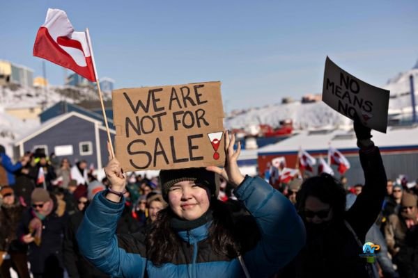 Greenland Parties Unite Against US Threats, Reject American Control