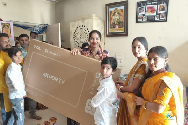 పనివాళ్లను మనవాళ్లు అనుకుంటే…ఇలానే ఉంటుంది