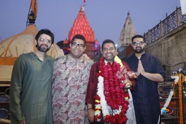 ఉజ్జయినీ మహాకాళేశ్వరుని ఆలయంలో శంకర్‌ మహదేవన్‌ భజన