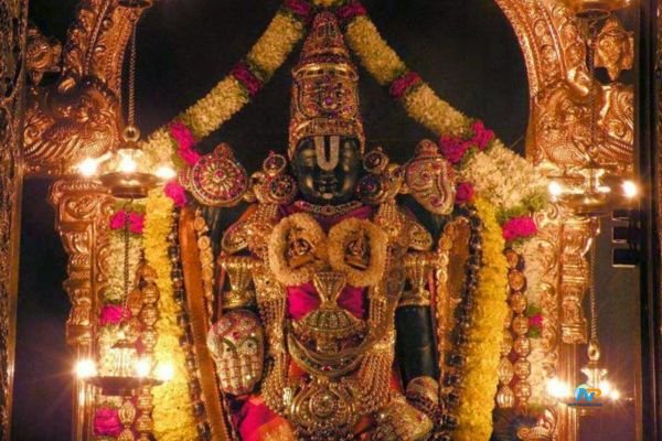 Why Lord Venkateswara’s Eyes Are Covered with Namam at Tirumala Sacred Mystery Explained