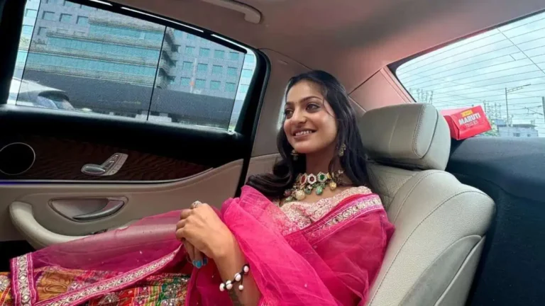 Mahakumbh Sensation Monalisa’s Stunning Transformation Goes Viral at Mumbai Airport