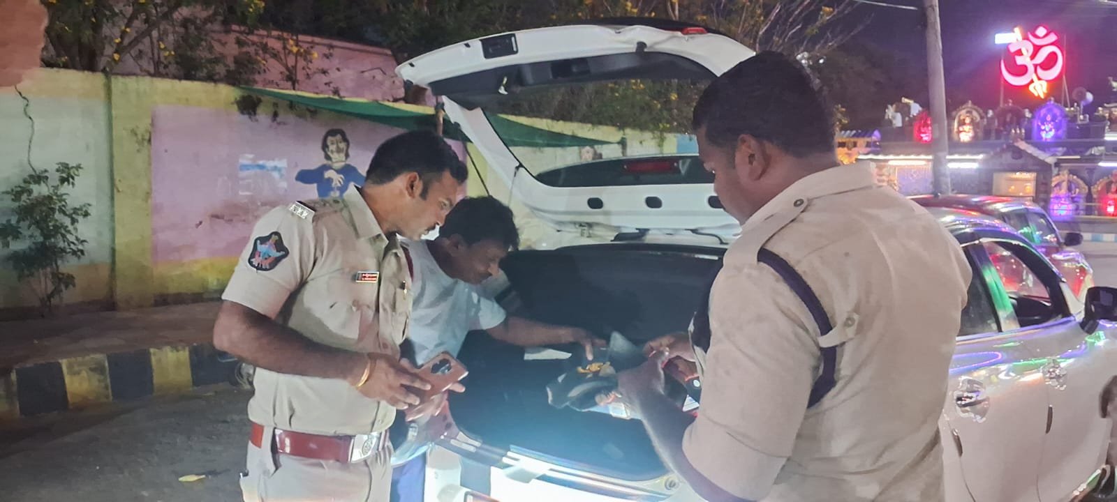 Special Operation:విజయనగరం లో వెపన్స్ తో ఖాకీల ప్రత్యేక ఆపరేషన్